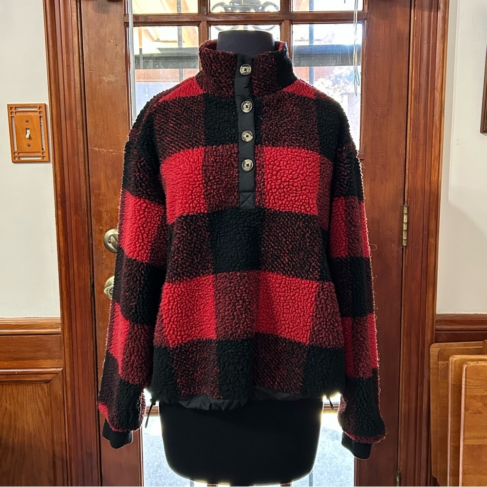 American Eagle Buffalo Plaid Red & Black Sherpa Pullover